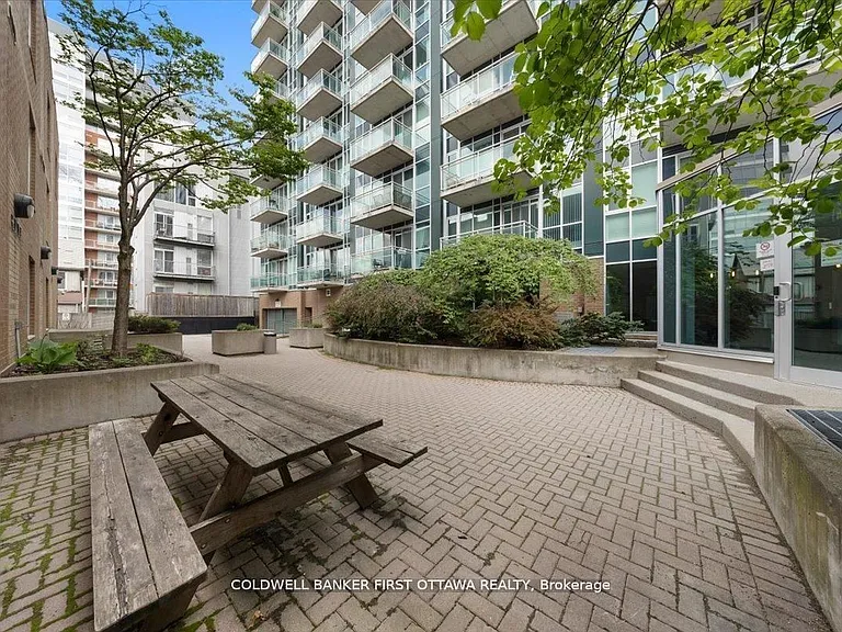 134 York St #1203 — Photo 26