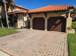 15243 SW 28th Ter, Miami, FL 33185