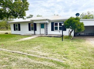 914 N Kirk St, Hico, TX 76457