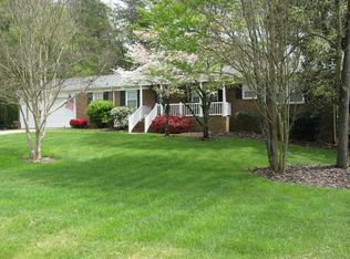 1125 Foxfire Rd, Kernersville, NC 27284