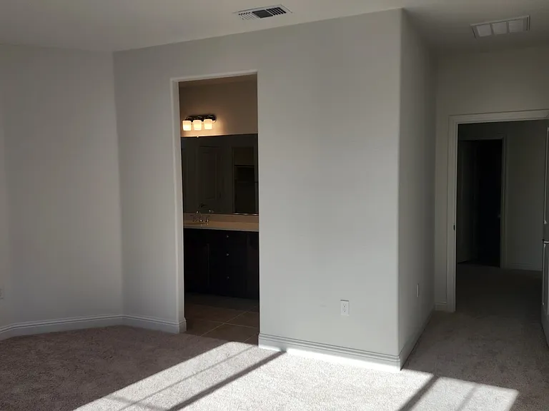 1449 Ascot Ln — Photo 8