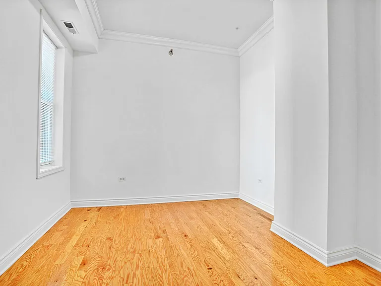 828 W Grace St #1503 — Photo 7