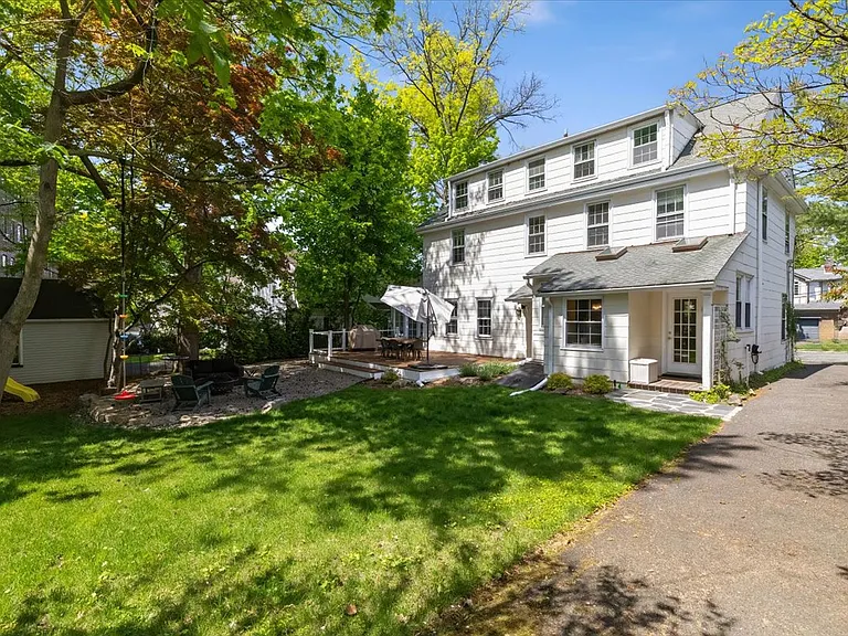 80 Glenwood Rd — Photo 28