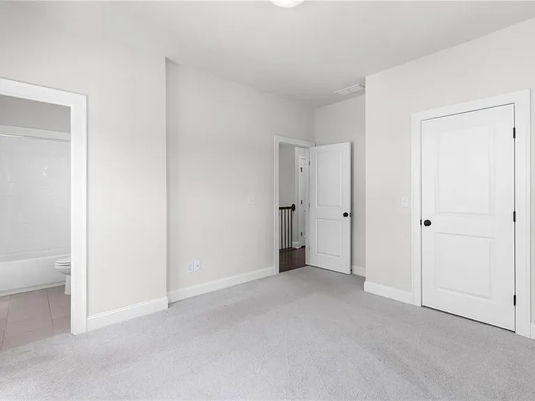301 Marlowe Aly — Photo 38