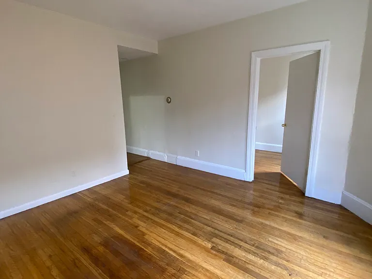 6 Wait St #3 — Photo 12