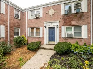 196 Seaton Rd APT 3, Stamford, CT 06902