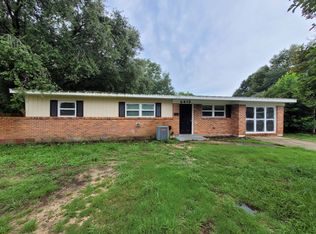6413 Julia Dr, Milton, FL 32570