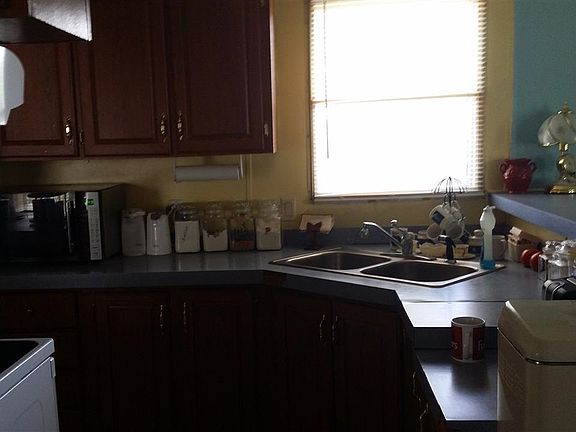 3rd image of 23 Colony Dr