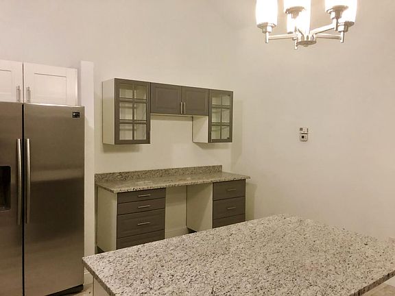 4th image of 4215 Covey Cir #B