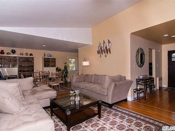 4th image of 14 Millford Ln