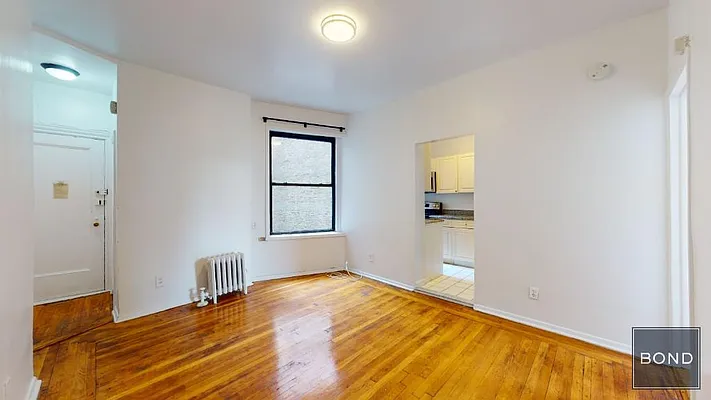 Rented by Bond New York | media 3