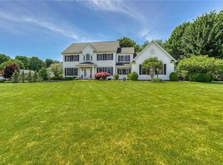 859 Park Haven Dr, Webster, NY 14580