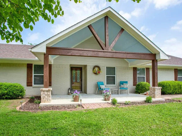 204 Pecan St, Tom Bean, TX 75489