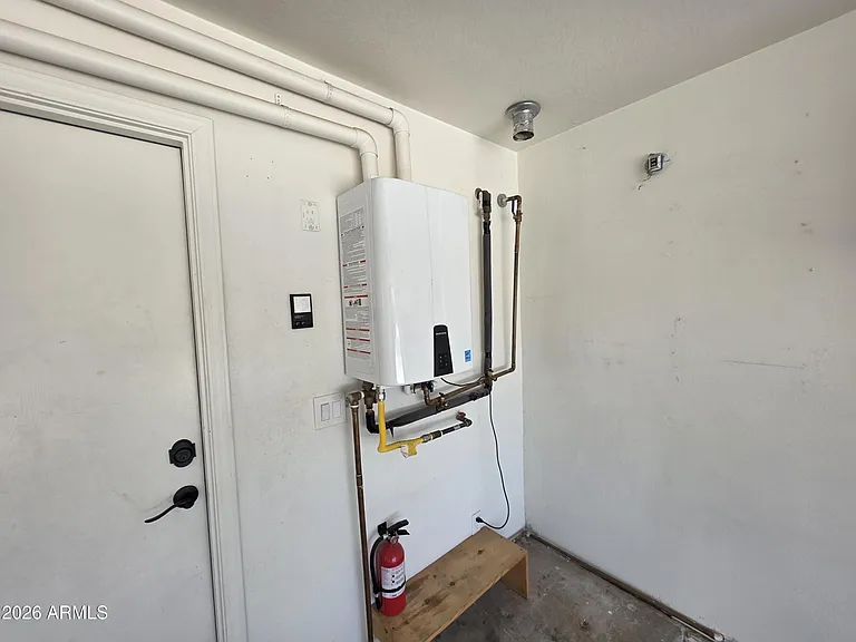 2442 E Nathan Way — Photo 17