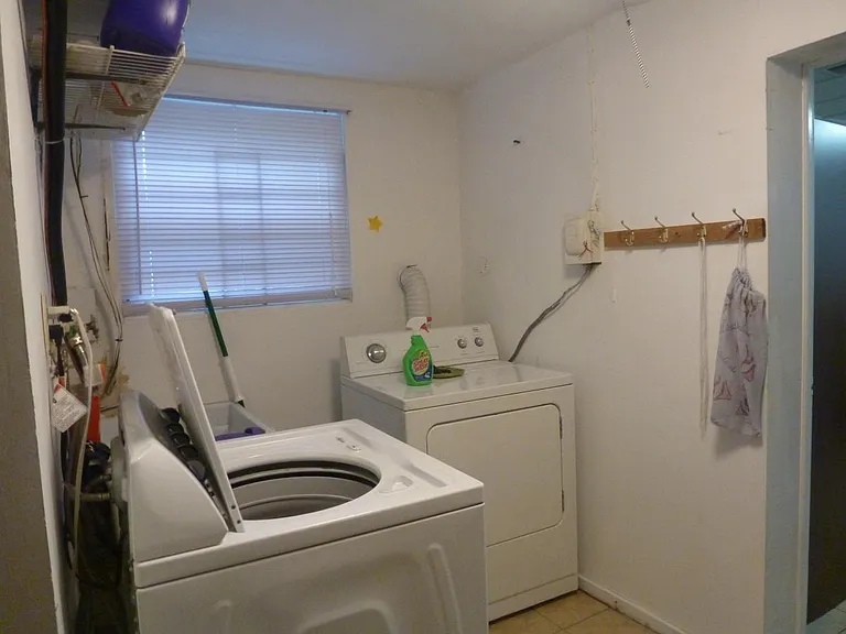 Osborn Dr — Photo 14