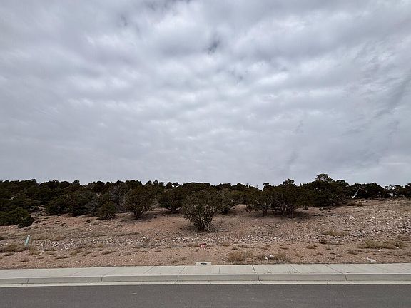 2nd image of 2812 W Mountain Rd