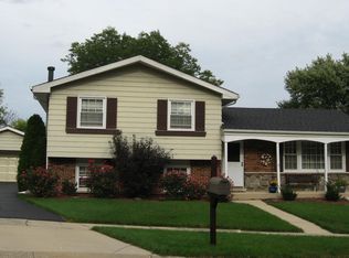 10453 S Stowe Ct, Palos Hills, IL