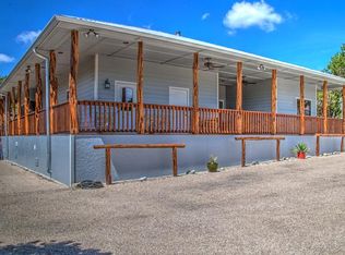 278 Sanders Way E, Center Pt, TX 78010