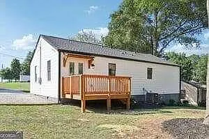 1560 Sams St SE — Photo 8