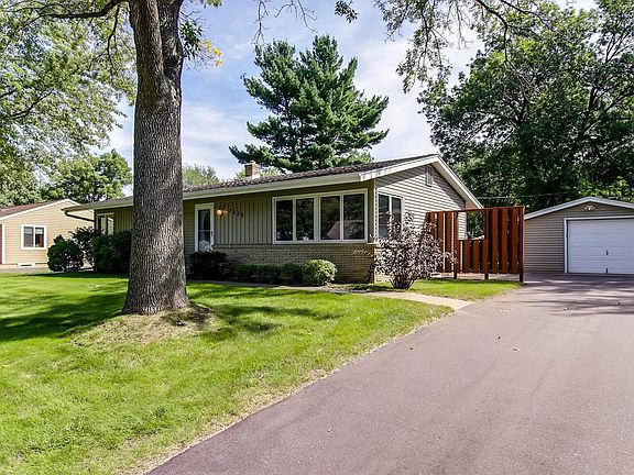 2nd image of 3656 Cranbrook Dr