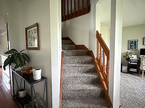 4th image of 5215 Horse Shoe Dr