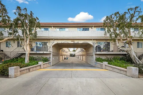 10215 Variel Ave #26 Photo 1
