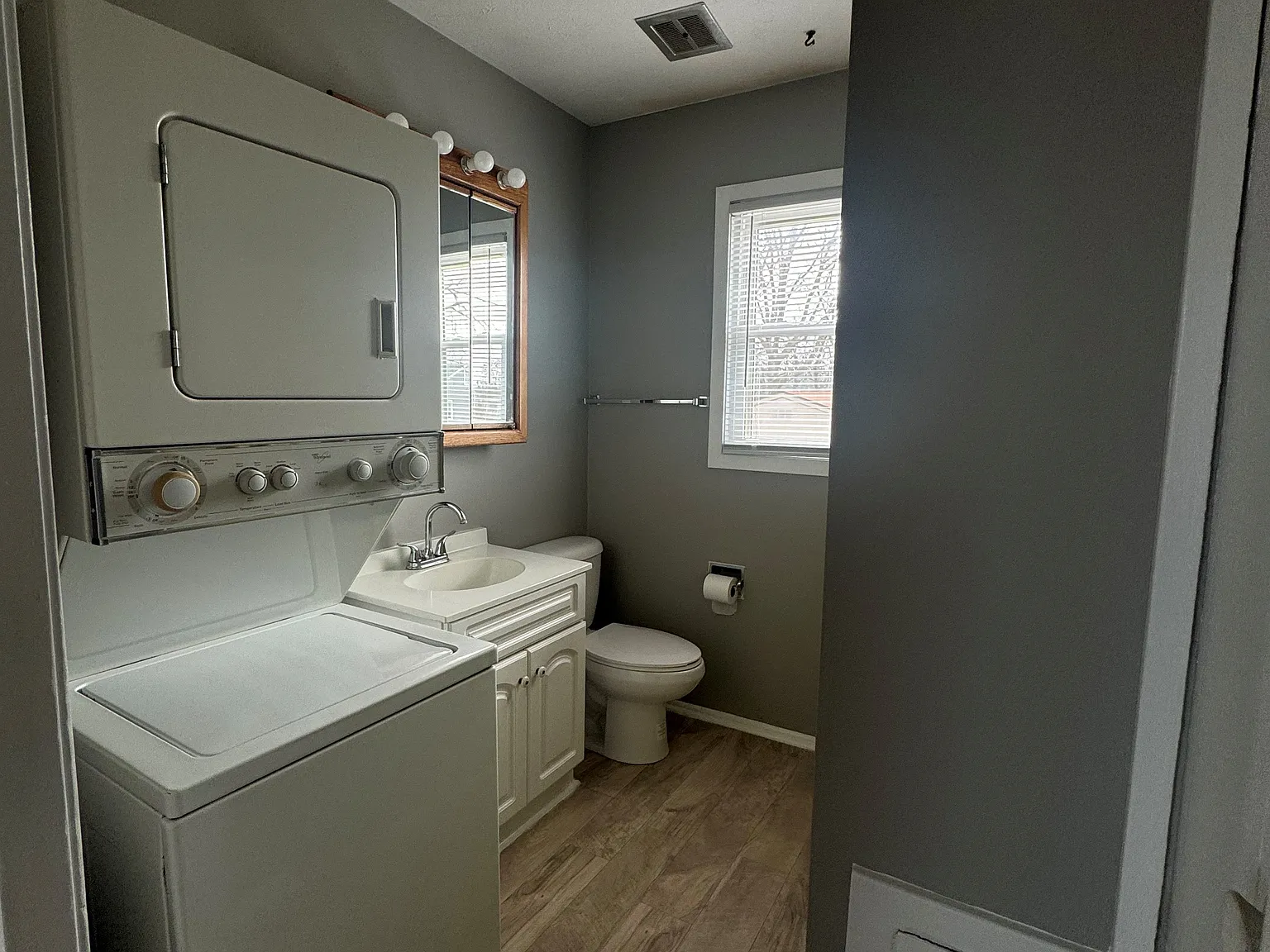 2 bed, 850 sqft, $870 — Photo 3