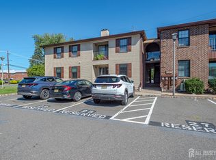 25 Foxhall, Middlesex, NJ 08846