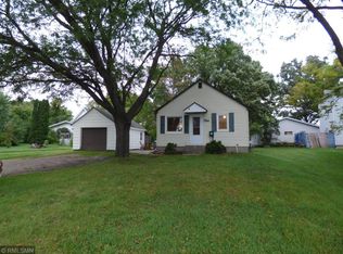 704 7th Ave NW, Waseca, MN 56093