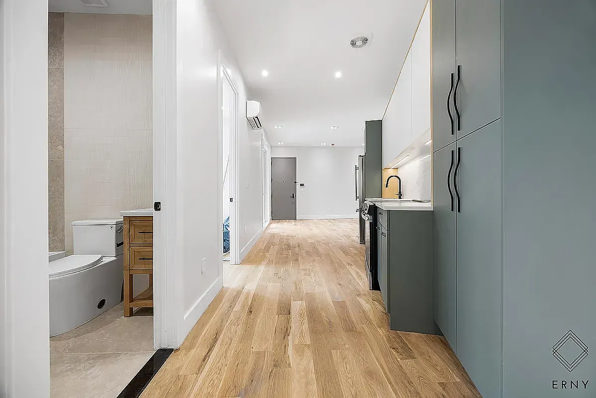 321 Eckford Street — Photo 2