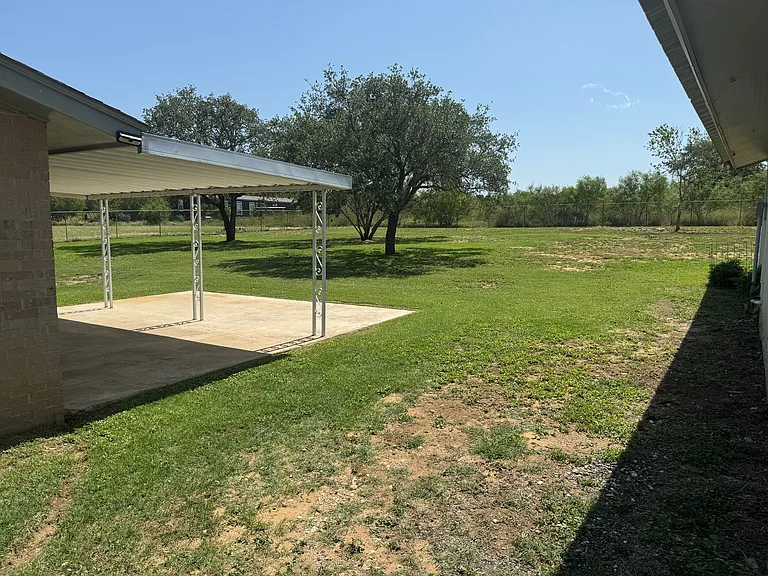 74 McCoy Ln — Photo 2