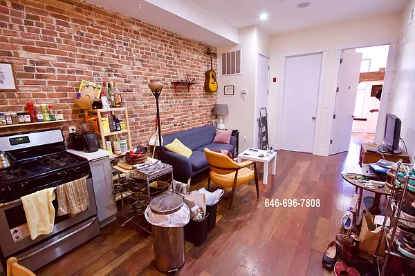 Rented by Meller Maayan S | media 3