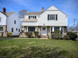 2284 Traymore Rd, University Heights, OH 44118