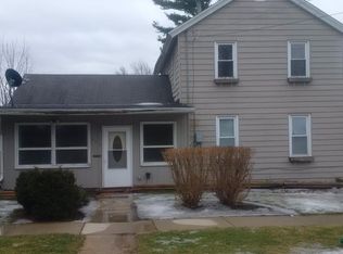 405 Dewey St, Harvard, IL 60033