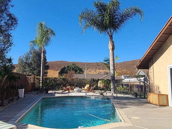 5th image of 7458 Lakeside Dr