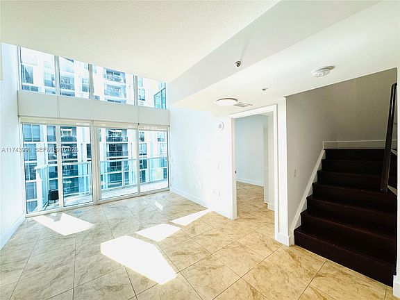 3rd image of 41 SE 5th St APT 808