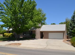 2416 Glade Rd, Farmington, NM 87401