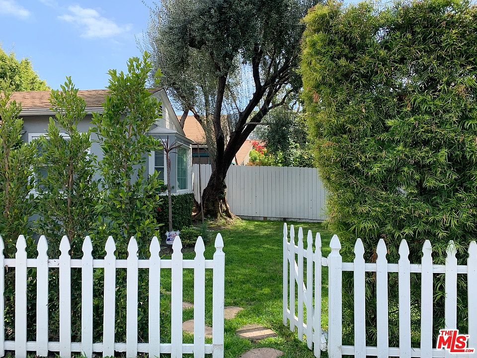 1st image of 346 Huntley Dr