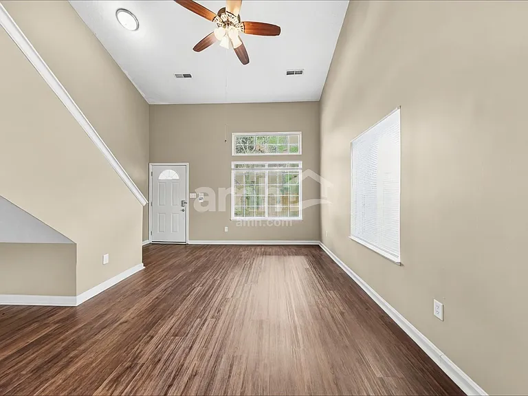 695 Mountain Pine Dr — Photo 7
