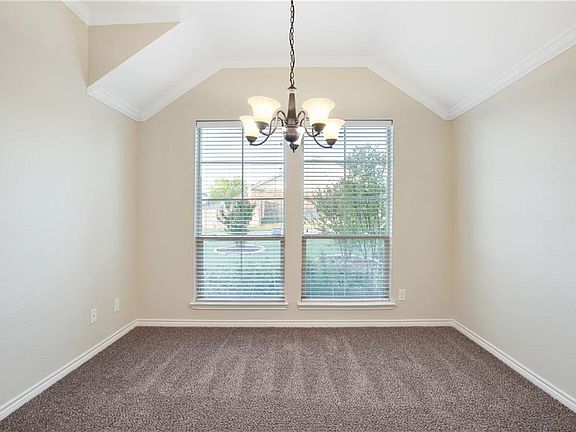 5th image of 6016 Beachview Ln
