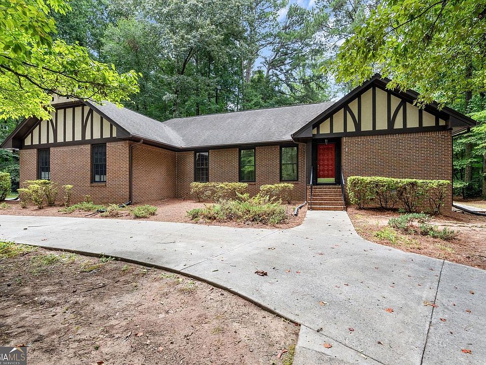 1st image of 235 Devilla Ct