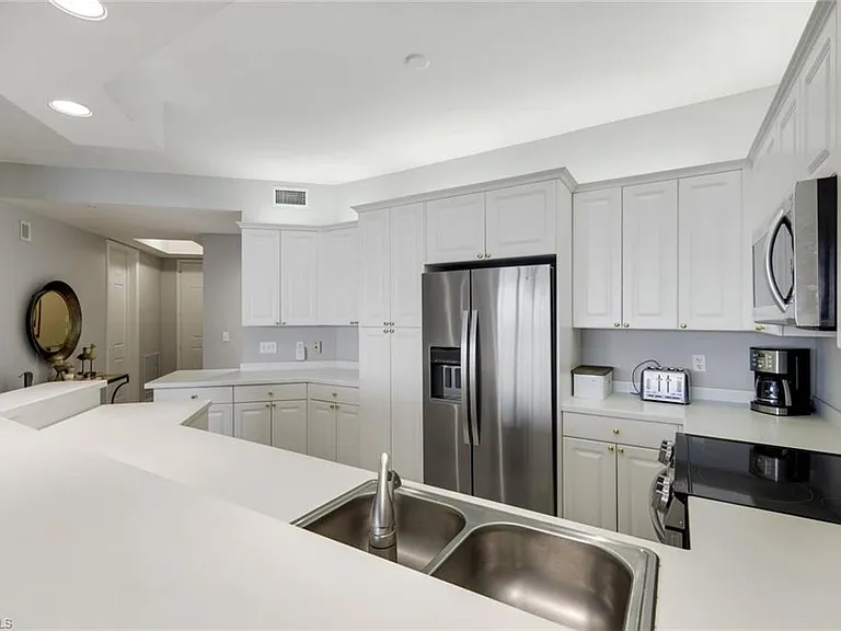 410 Flagship Dr #605 — Photo 12