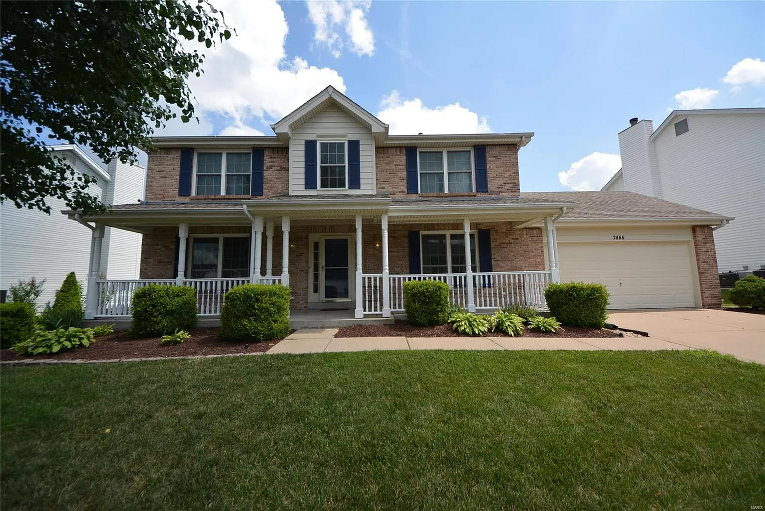 7486 Little Oaks Dr photo 1