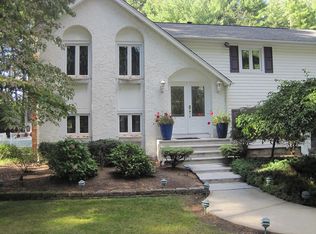 35 Pine Tree Ln, West Greenwich, RI 02817