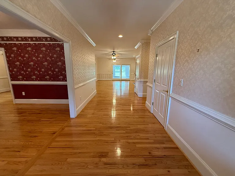 785 Glenwood Dr — Photo 5