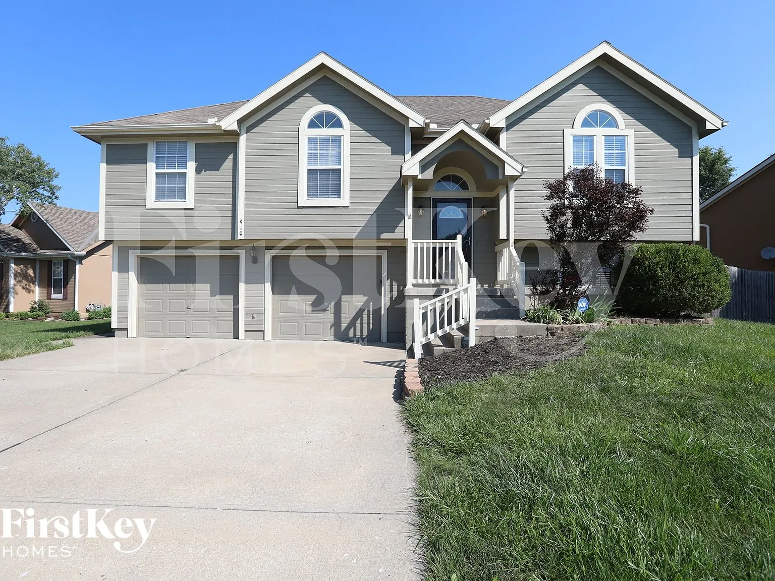 4 bed, 3.0 bath, 1971 sqft, $2,565 — Photo 1