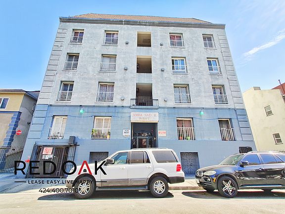 5th image of 724 Mariposa Ave #208