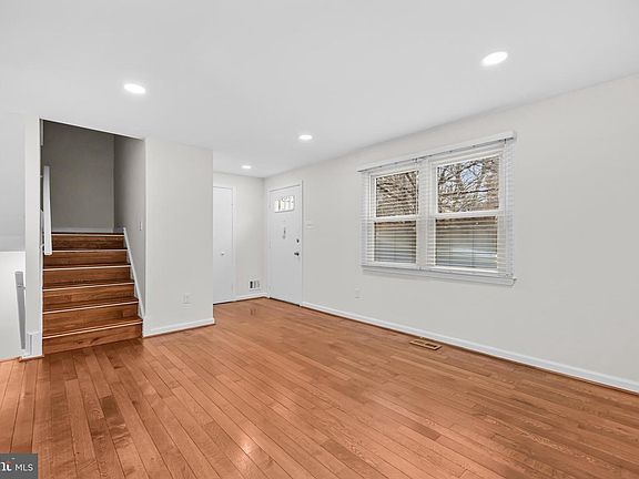 5th image of 3051 Silent Valley Dr