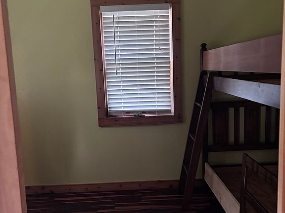 5th image of 233 E Hathaway Rd