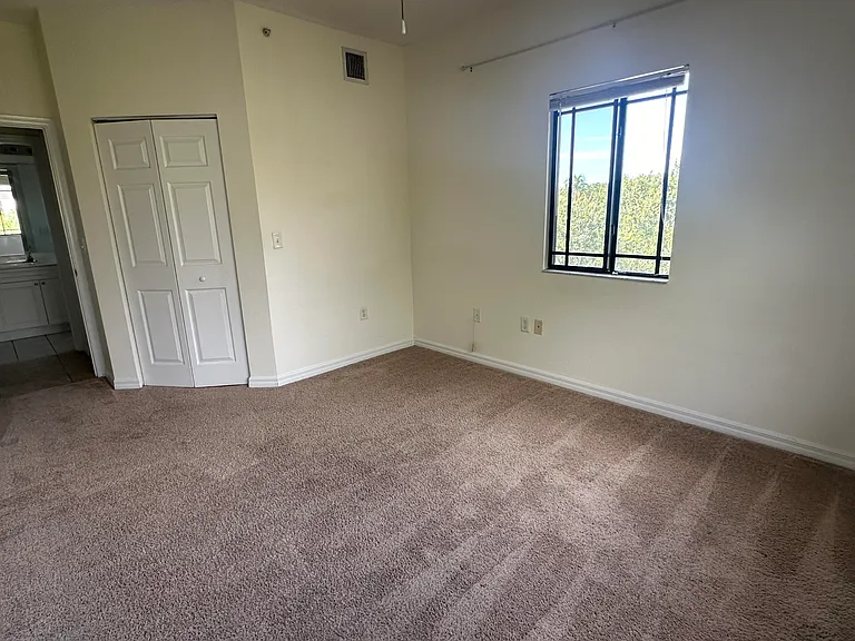 3020 Alcazar Pl #303 — Photo 16